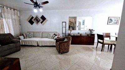 Casa, 3 quartos, 147 m² - Foto 1