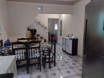 Casa, 4 quartos, 162 m² - Foto 1