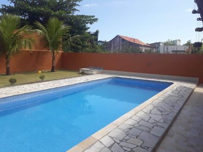 Casa, 4 quartos, 272 m² - Foto 1