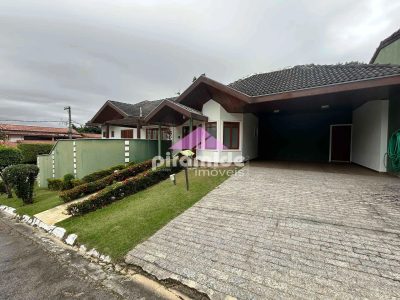 Casa, 3 quartos, 239 m² - Foto 1