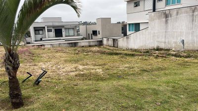 Loteamento e Condomínio, 451 m² - Foto 1