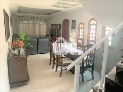 Sobrado, 3 quartos, 240 m² - Foto 1