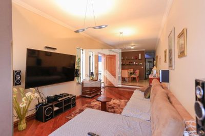 Casa, 4 quartos, 246 m² - Foto 1