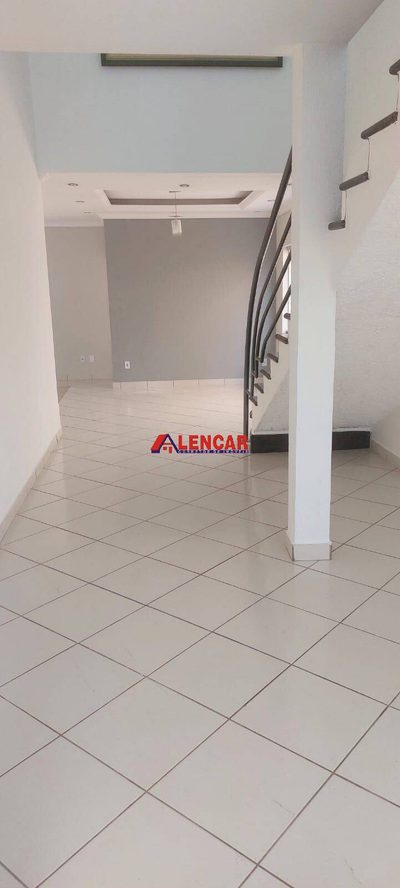 Casa, 4 quartos, 318 m² - Foto 3