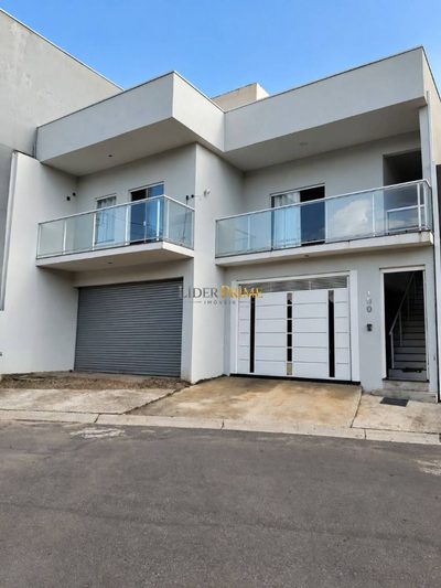 Sobrado, 3 quartos, 278 m² - Foto 1