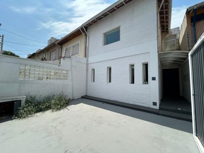 Casa, 3 quartos, 200 m² - Foto 3