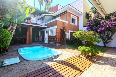Casa, 4 quartos, 320 m² - Foto 1