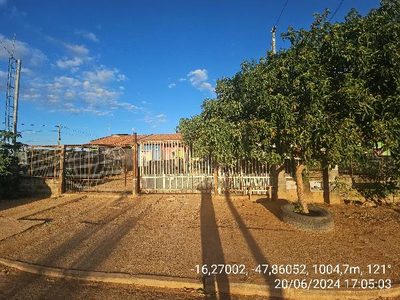 Casa, 2 quartos, 180 m² - Foto 1