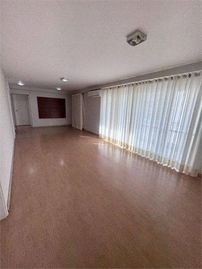 Apartamento, 3 quartos, 120 m² - Foto 1
