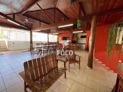 Chácara, 3 quartos, 1080 m² - Foto 2