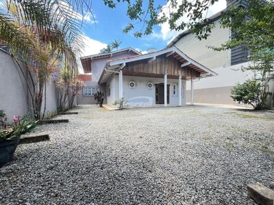 Casa, 4 quartos, 180 m² - Foto 1