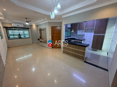 Casa, 3 quartos, 131 m² - Foto 1