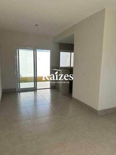 Casa, 2 quartos, 83 m² - Foto 1