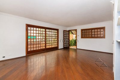 Casa, 4 quartos, 191 m² - Foto 1
