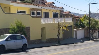 Casa, 4 quartos, 205 m² - Foto 1
