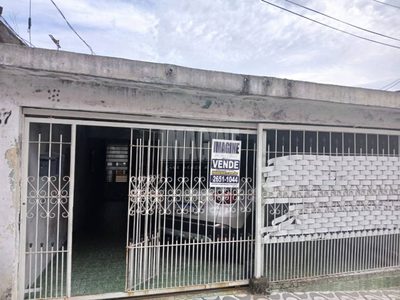 Casa, 2 quartos, 222 m² - Foto 1