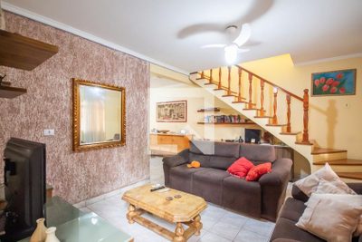 Casa, 3 quartos, 260 m² - Foto 1