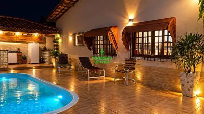 Casa, 4 quartos, 241 m² - Foto 1
