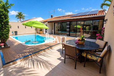 Sobrado, 4 quartos, 299 m² - Foto 1
