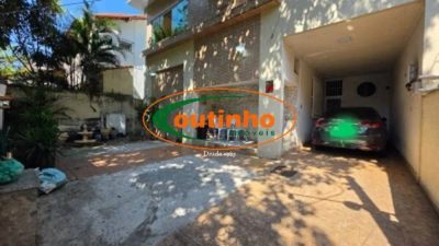 Casa, 4 quartos, 241 m² - Foto 1