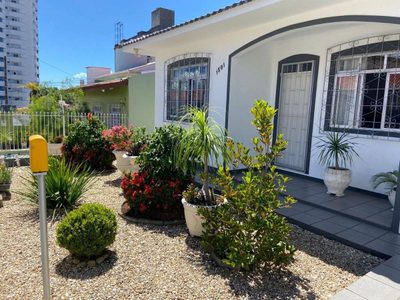 Casa, 3 quartos, 250 m² - Foto 1