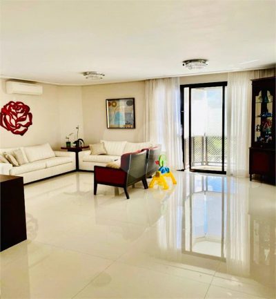 Apartamento, 3 quartos, 252 m² - Foto 2