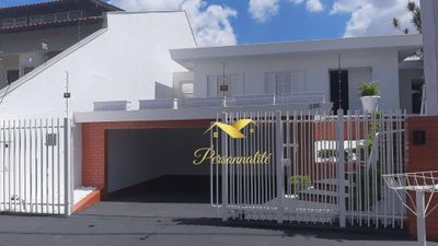 Casa, 4 quartos, 211 m² - Foto 1