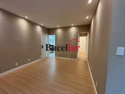 Apartamento, 2 quartos, 70 m² - Foto 2