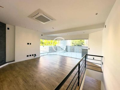 Apartamento, 3 quartos, 220 m² - Foto 2