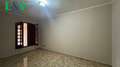 Sobrado, 3 quartos, 323 m² - Foto 2