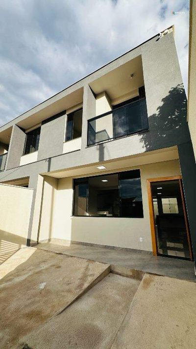 Casa, 3 quartos, 134 m² - Foto 2