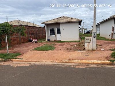 Casa, 2 quartos, 200 m² - Foto 1