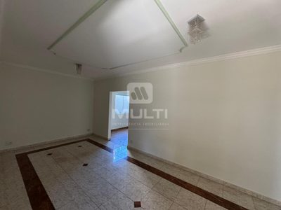 Casa, 3 quartos, 182 m² - Foto 1