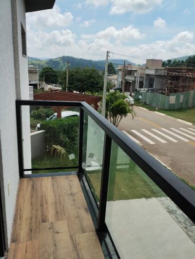 Sobrado, 3 quartos, 212 m² - Foto 1
