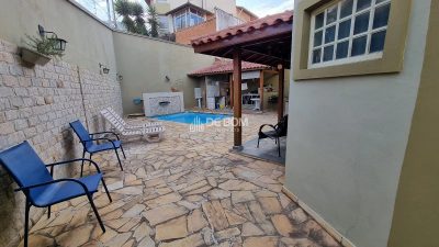 Casa, 4 quartos, 350 m² - Foto 1