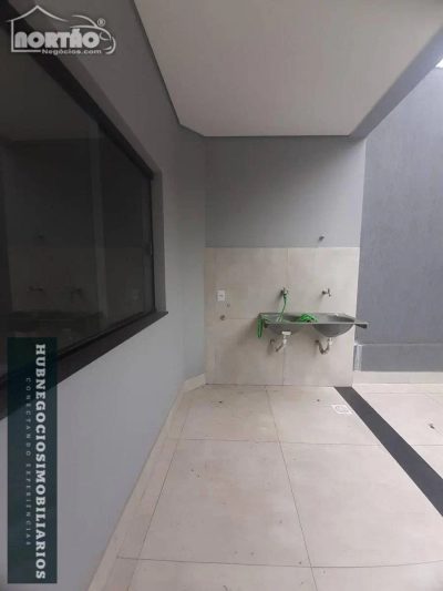 Casa, 4 quartos, 240 m² - Foto 2