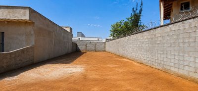 Loteamento e Condomínio, 249 m² - Foto 1