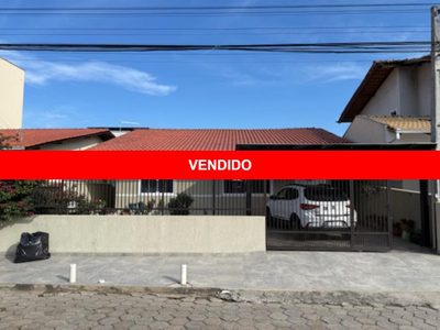 Casa, 3 quartos, 130 m² - Foto 1