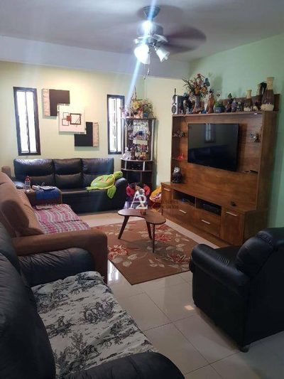Casa, 4 quartos, 218 m² - Foto 2