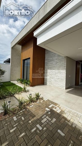 Casa, 4 quartos, 214 m² - Foto 2