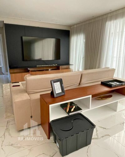 Apartamento, 3 quartos, 228 m² - Foto 1