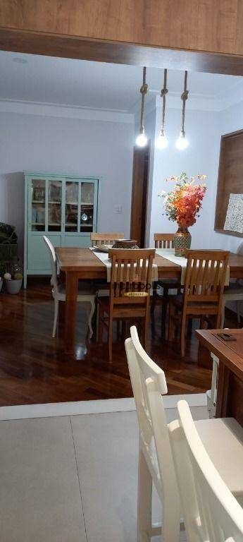 Apartamento, 3 quartos, 130 m² - Foto 1