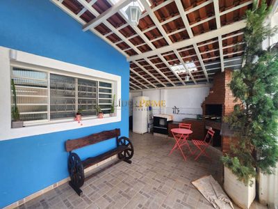 Casa, 6 quartos, 250 m² - Foto 1