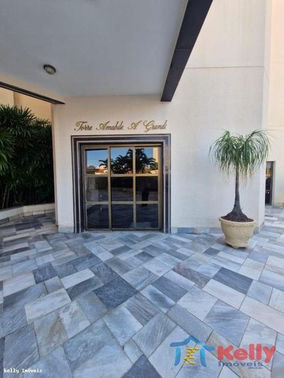 Apartamento, 3 quartos, 240 m² - Foto 2