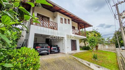 Casa, 3 quartos, 205 m² - Foto 1