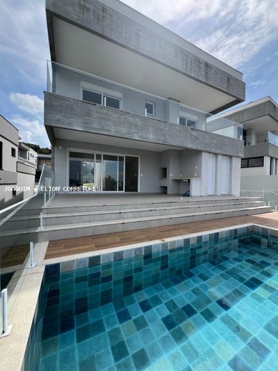 Casa, 4 quartos, 299 m² - Foto 1