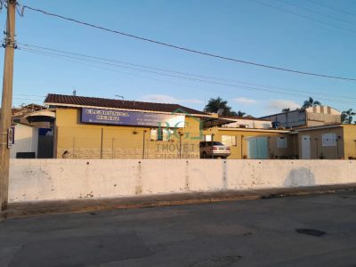 Casa, 6 quartos, 220 m² - Foto 1