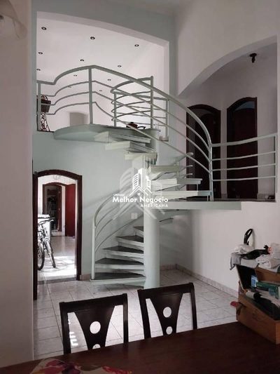 Casa, 4 quartos, 220 m² - Foto 1