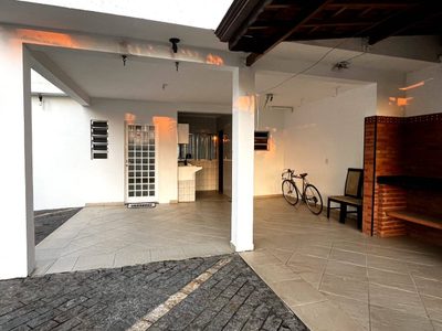 Casa, 4 quartos, 300 m² - Foto 4