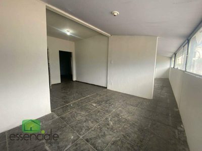 Casa, 4 quartos, 268 m² - Foto 2